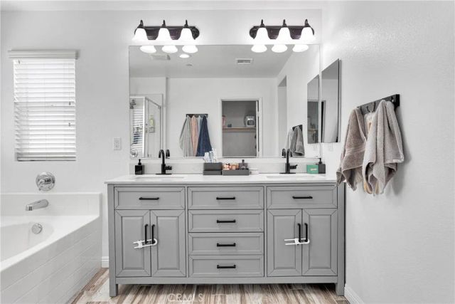 13458 Snowdrop Court, Victorville, CA 92394