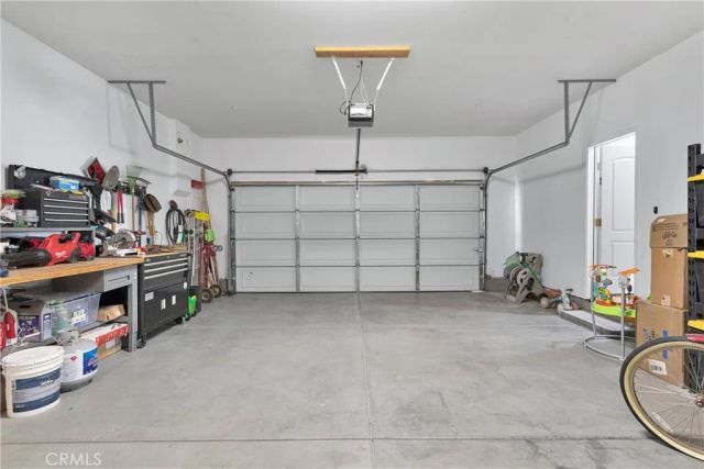 13458 Snowdrop Court, Victorville, CA 92394