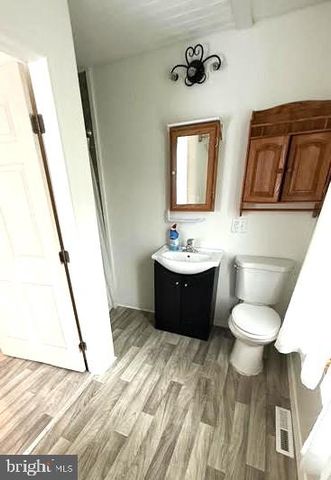 611-613 WALNUT BOTTOM RD, Shippensburg, PA 17257