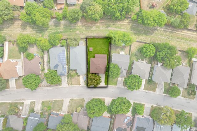 11036 Kimes Park Dr, San Antonio, TX 78249