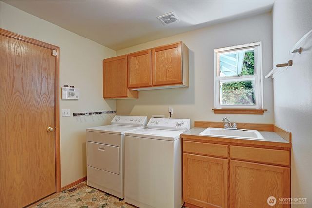 2289 Moody Lane, Camano Island, WA 98282