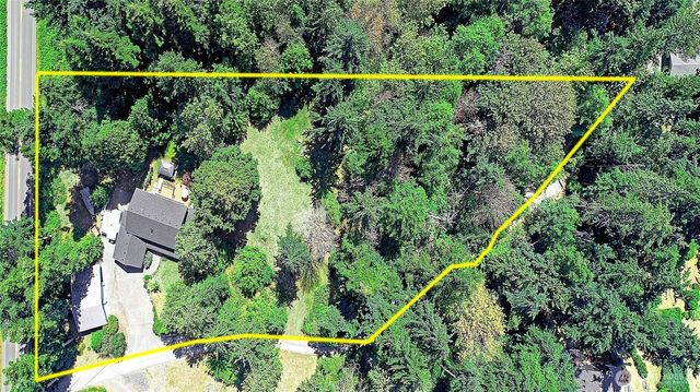2289 Moody Lane, Camano Island, WA 98282