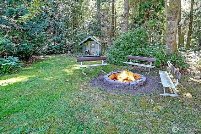 2289 Moody Lane, Camano Island, WA 98282