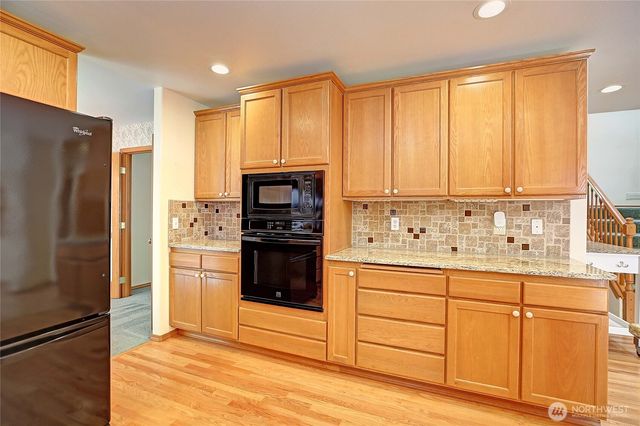 2289 Moody Lane, Camano Island, WA 98282