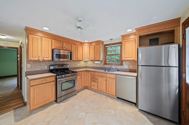 535 Whiting St, Hanover, MA 02339