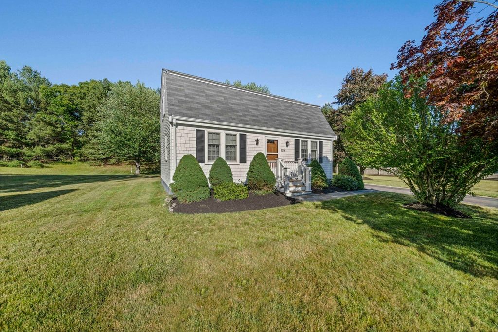 535 Whiting St, Hanover, MA 02339