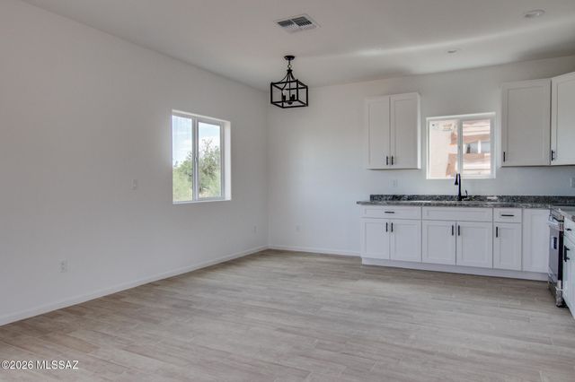 2340 W Diamond Street, Tucson, AZ 85705