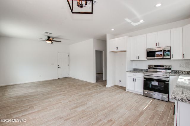 2340 W Diamond Street, Tucson, AZ 85705