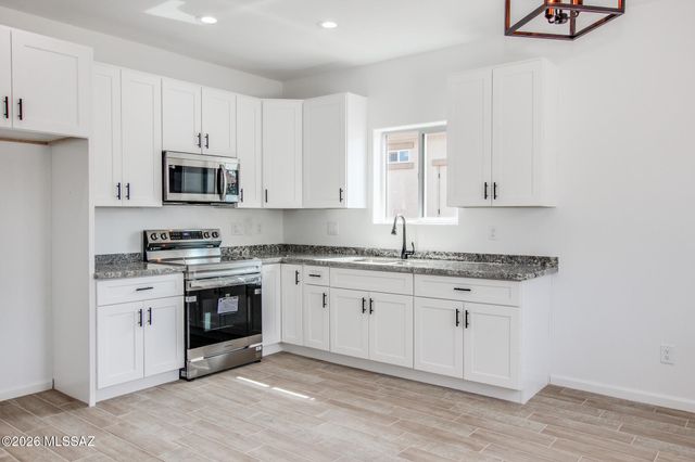 2340 W Diamond Street, Tucson, AZ 85705