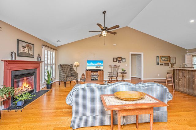 2002 Gunpowder Court, Summerville, SC 29485