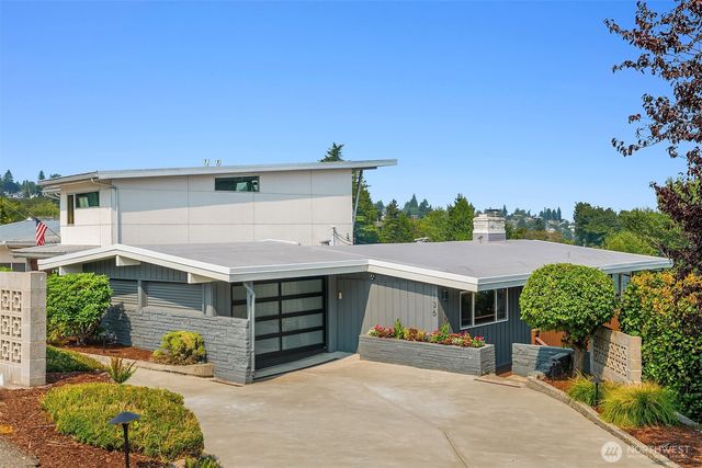 7136 S Sunnycrest Road, Seattle, WA 98178