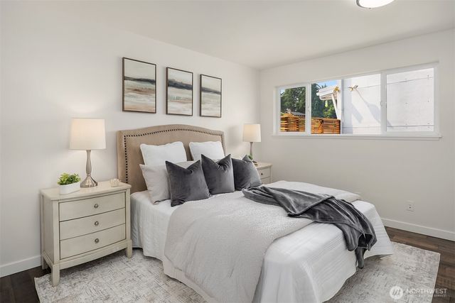 7136 S Sunnycrest Road, Seattle, WA 98178