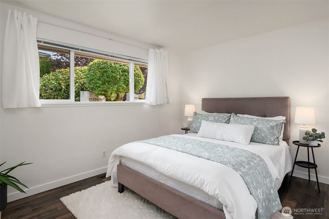 7136 S Sunnycrest Road, Seattle, WA 98178