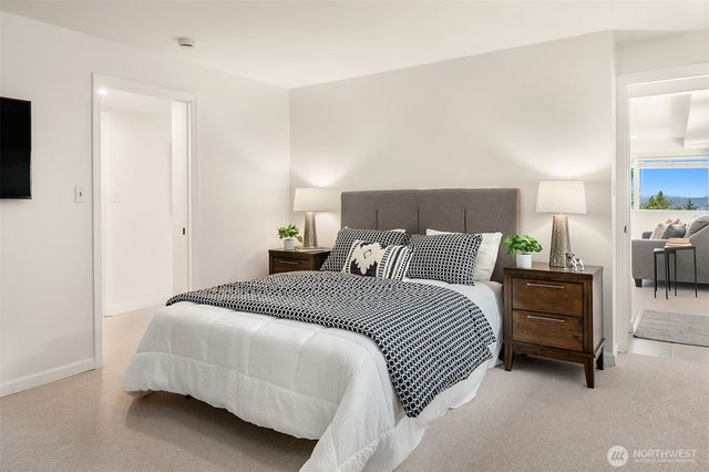 7136 S Sunnycrest Road, Seattle, WA 98178