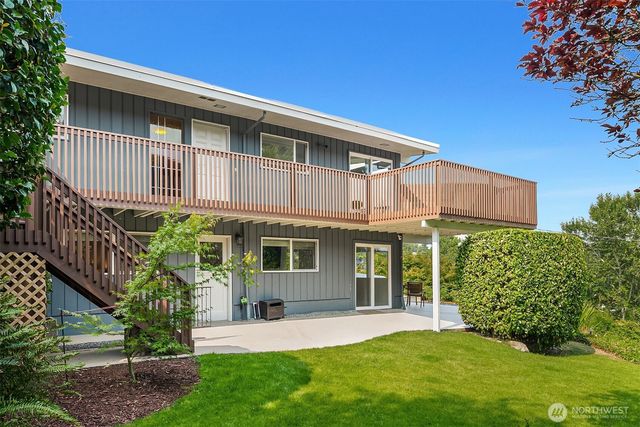 7136 S Sunnycrest Road, Seattle, WA 98178