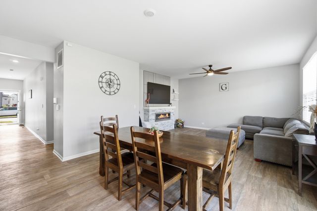 1609 Emma Lane, Hampshire, IL 60140