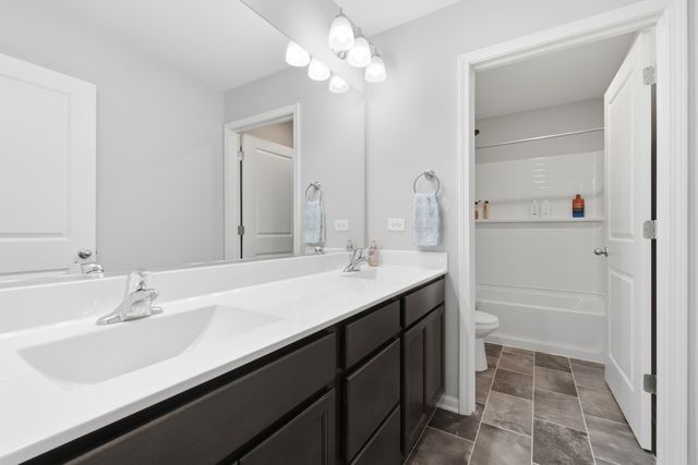 1609 Emma Lane, Hampshire, IL 60140