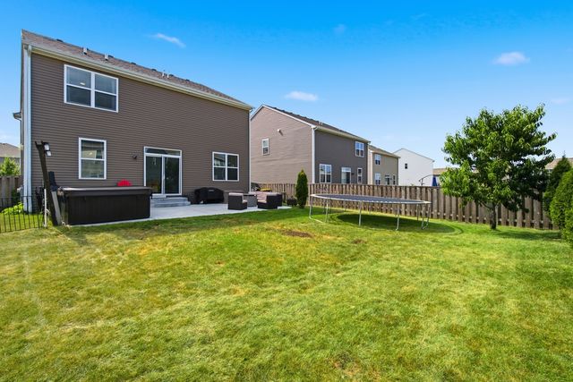 1609 Emma Lane, Hampshire, IL 60140