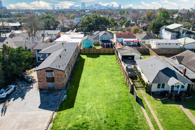 1615 W Main Street, Houston, TX 77006
