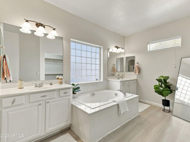 21748 E ESCALANTE Road, Queen Creek, AZ 85142