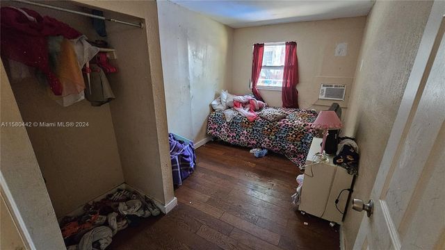 2114 NW 5th St, Pompano Beach, FL 33069