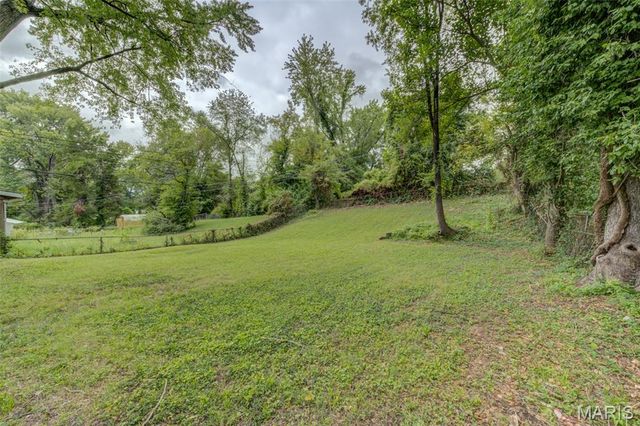 325 S Marguerite Avenue, St Louis, MO 63135