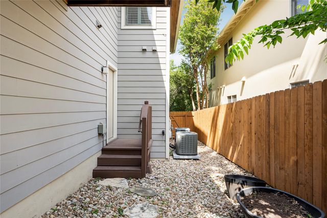 3814 Ridgelea DR A, Austin, TX 78731