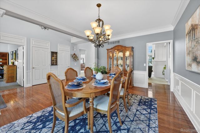 16224 Oak Forest Court W, Northville Township, MI 48168