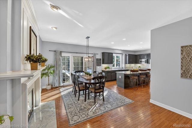 16224 Oak Forest Court W, Northville Township, MI 48168