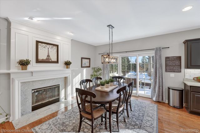 16224 Oak Forest Court W, Northville Township, MI 48168