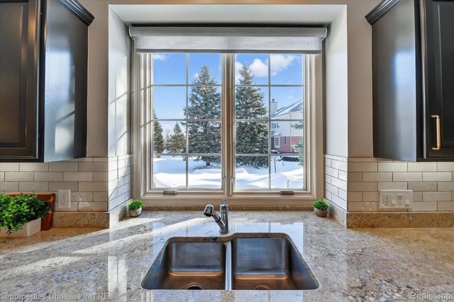 16224 Oak Forest Court W, Northville Township, MI 48168