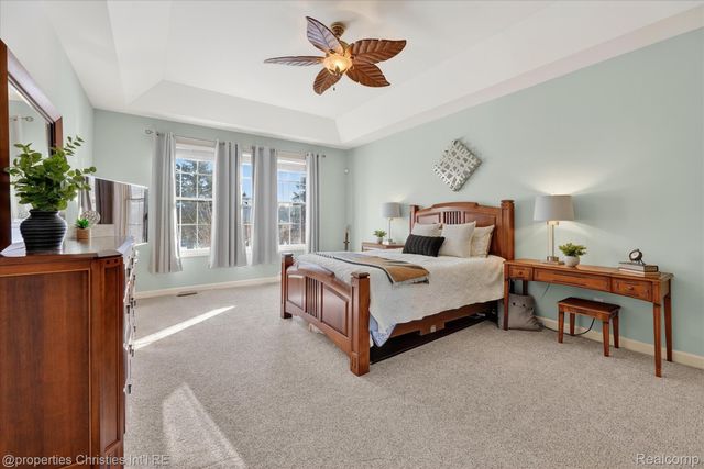 16224 Oak Forest Court W, Northville Township, MI 48168