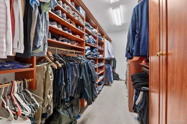 16224 Oak Forest Court W, Northville Township, MI 48168