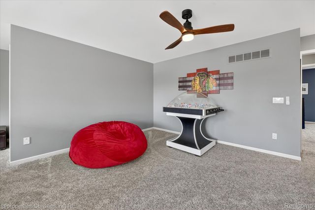 16224 Oak Forest Court W, Northville Township, MI 48168