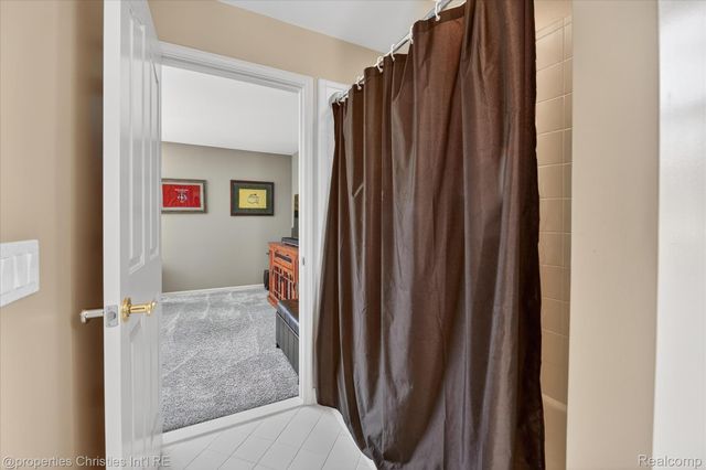 16224 Oak Forest Court W, Northville Township, MI 48168