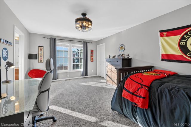 16224 Oak Forest Court W, Northville Township, MI 48168