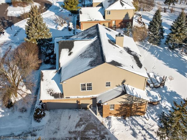 16224 Oak Forest Court W, Northville Township, MI 48168