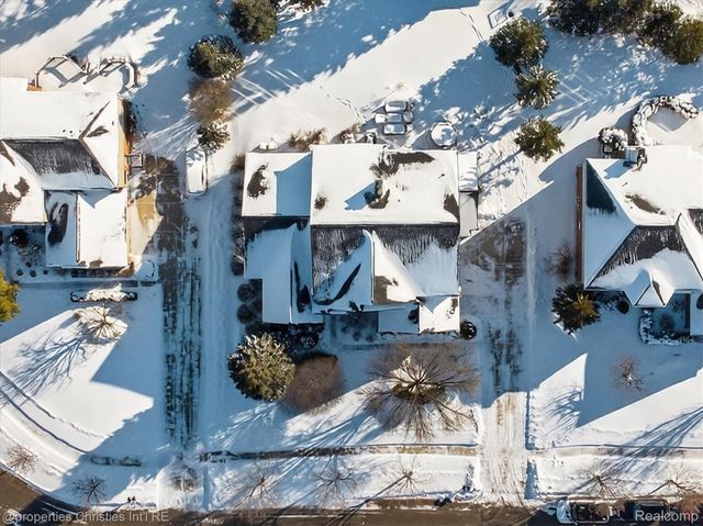 16224 Oak Forest Court W, Northville Township, MI 48168