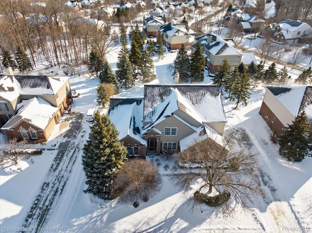 16224 Oak Forest Court W, Northville Township, MI 48168