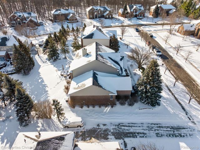 16224 Oak Forest Court W, Northville Township, MI 48168