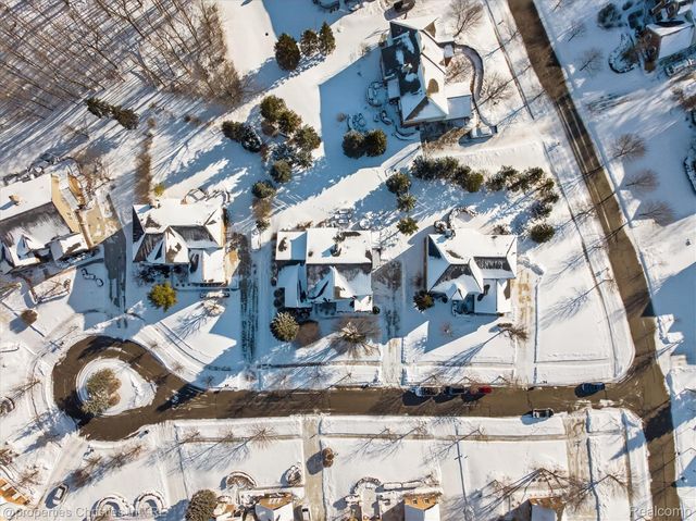 16224 Oak Forest Court W, Northville Township, MI 48168