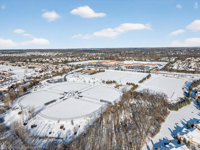 16224 Oak Forest Court W, Northville Township, MI 48168