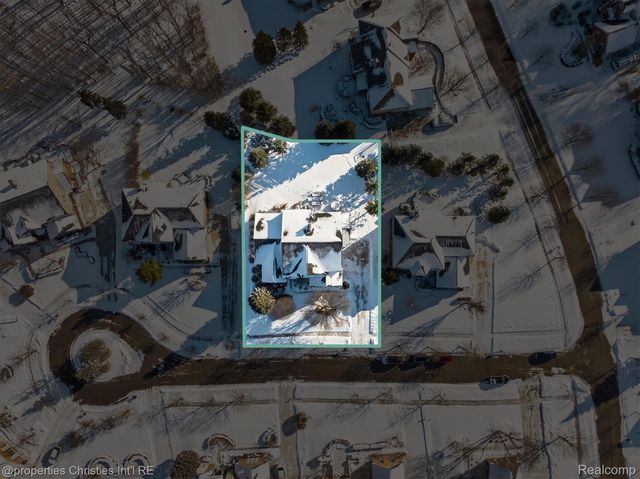 16224 Oak Forest Court W, Northville Township, MI 48168