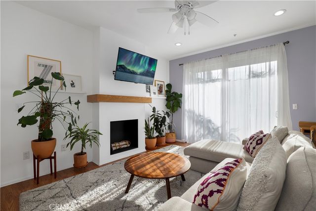 4060 Glencoe Avenue 204, Marina Del Rey, CA 90292