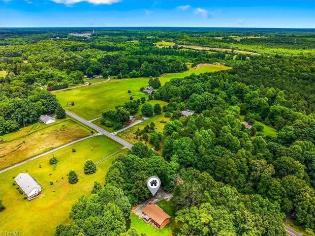 6630 Hunt Road, Pleasant Garden, NC 27313