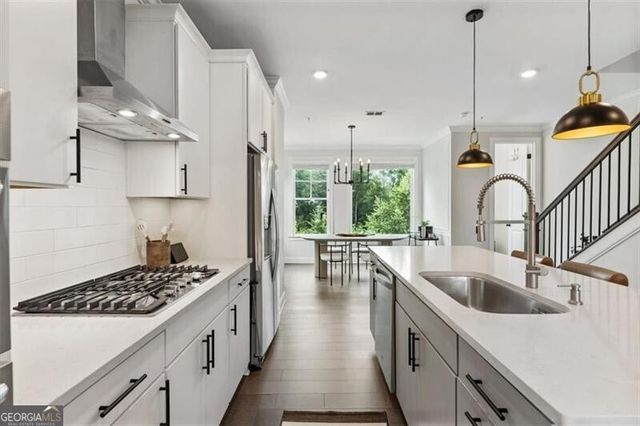 6579 Beacon Drive 327, Atlanta, GA 30328