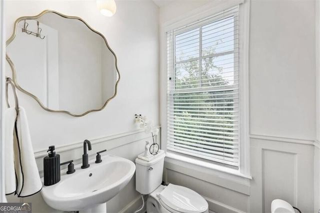 6579 Beacon Drive 327, Atlanta, GA 30328