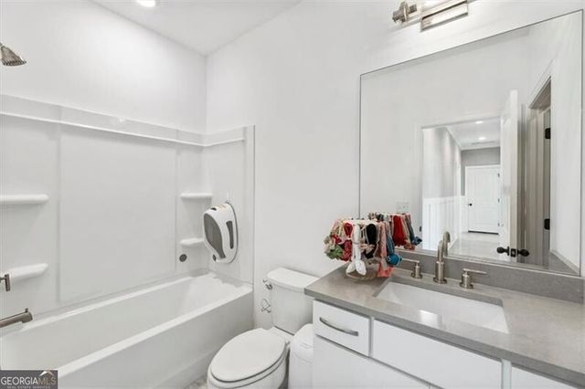 6579 Beacon Drive 327, Atlanta, GA 30328