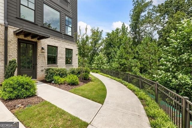 6579 Beacon Drive 327, Atlanta, GA 30328