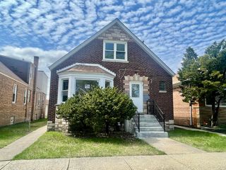 8312 S Phillips Avenue, Chicago, IL 60617